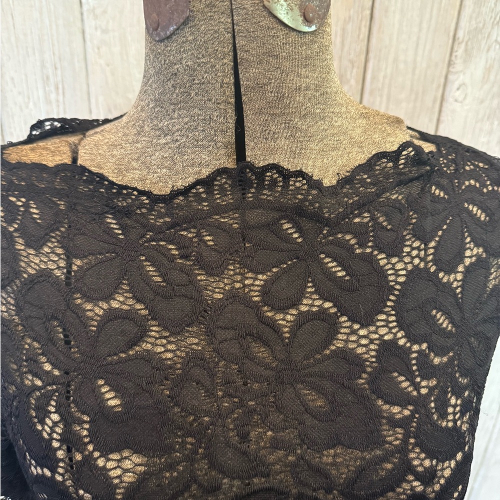 Black Floral Lace Blouse - Picture 5 of 7